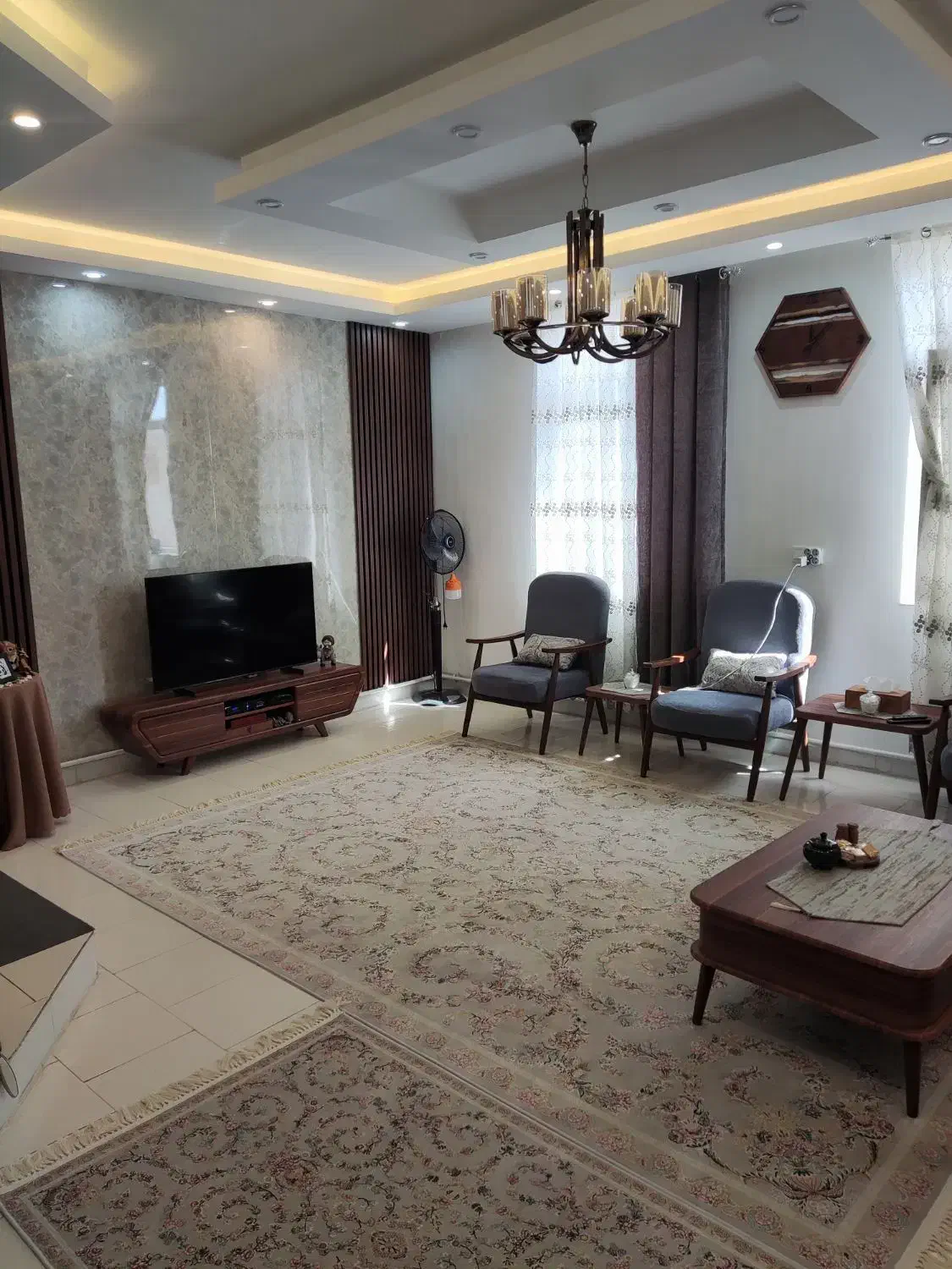 واحد 68 فول بازسازی شیک|فروش آپارتمان|شبستر, |دیوار