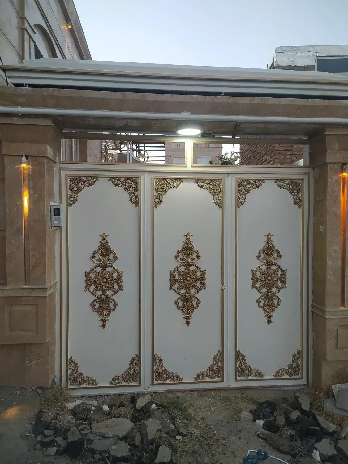 رنگ و نقاشی ساختمان . درب و پنجره . نقاشی کناف|خدمات پیشه و مهارت|همدان, |دیوار