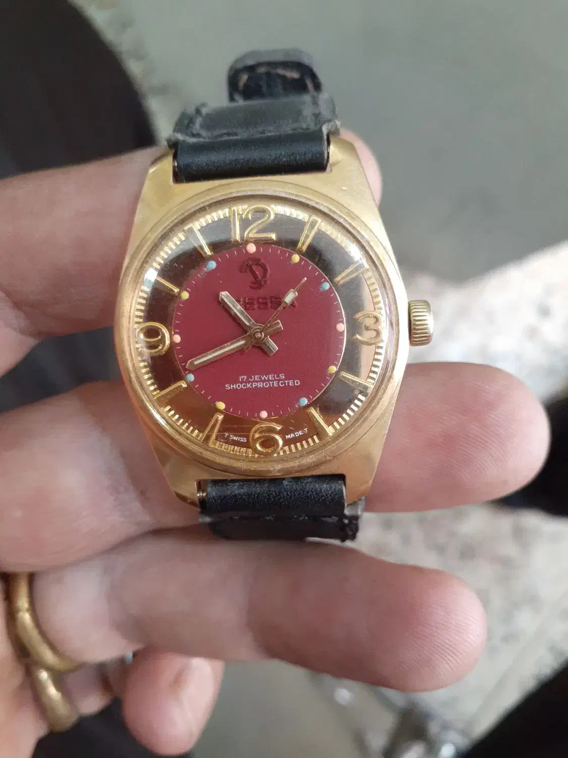 ساعت عتیقه مارک تریسا سوییسی اصل|کلکسیون اشیاء عتیقه|فولادشهر, B2|دیوار