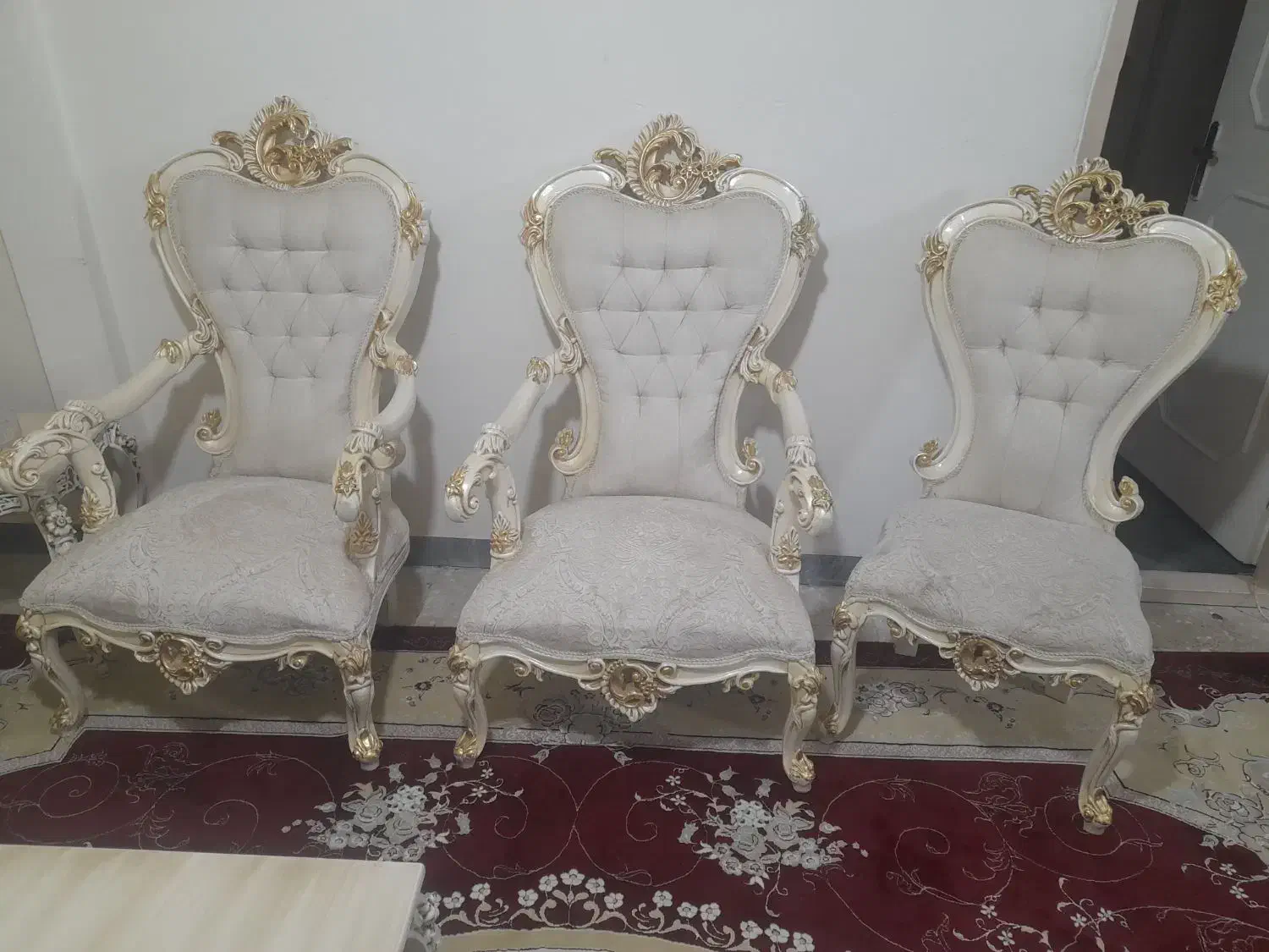 مبل ۹ نفره سلطنتی راحتی|مبلمان خانگی و میز عسلی|قدس, شهرقدس|دیوار