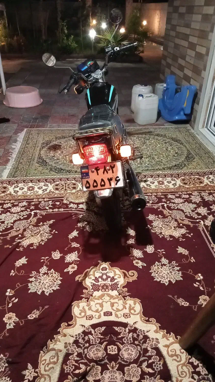 موتور هوندا ۱۵۰ انژوکتوری ۴۰۲ در حد|موتورسیکلت|رشت, استقامت ۱|دیوار