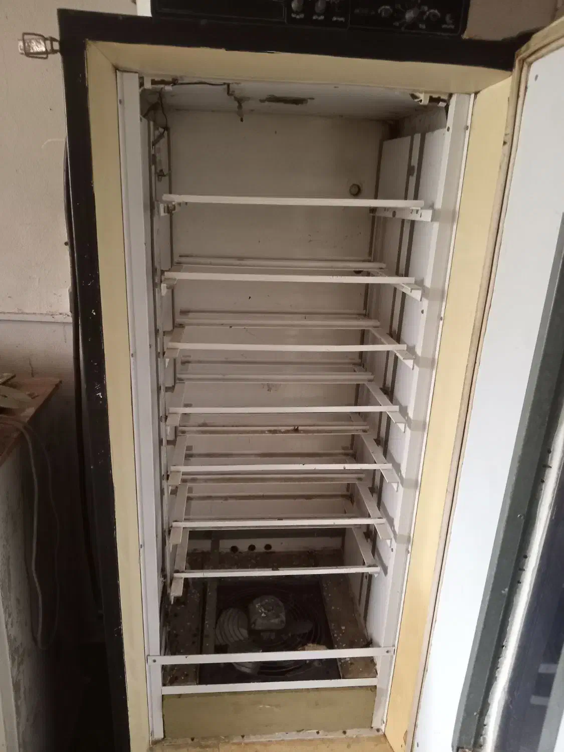 دستگاه جوجه کشی ۶۰۰ تایی حاتمی|لوازم جانبی حیوانات|چابکسر, |دیوار