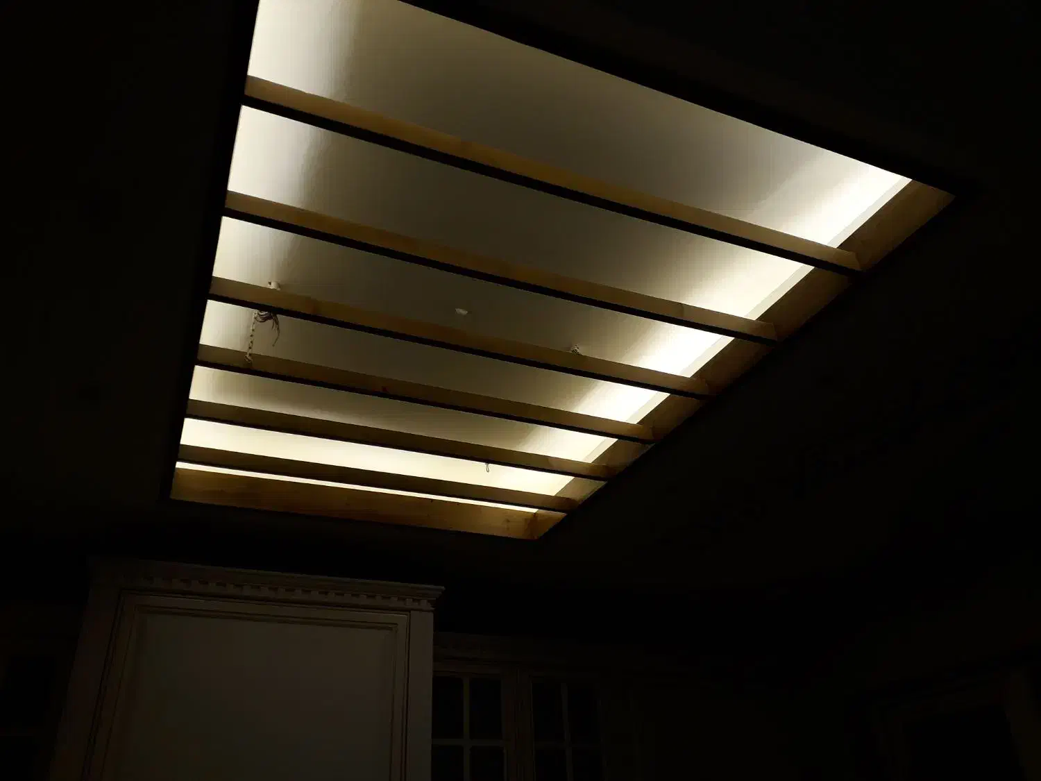 خدمات فنی برق ساختمان|خدمات پیشه و مهارت|قزوین, |دیوار