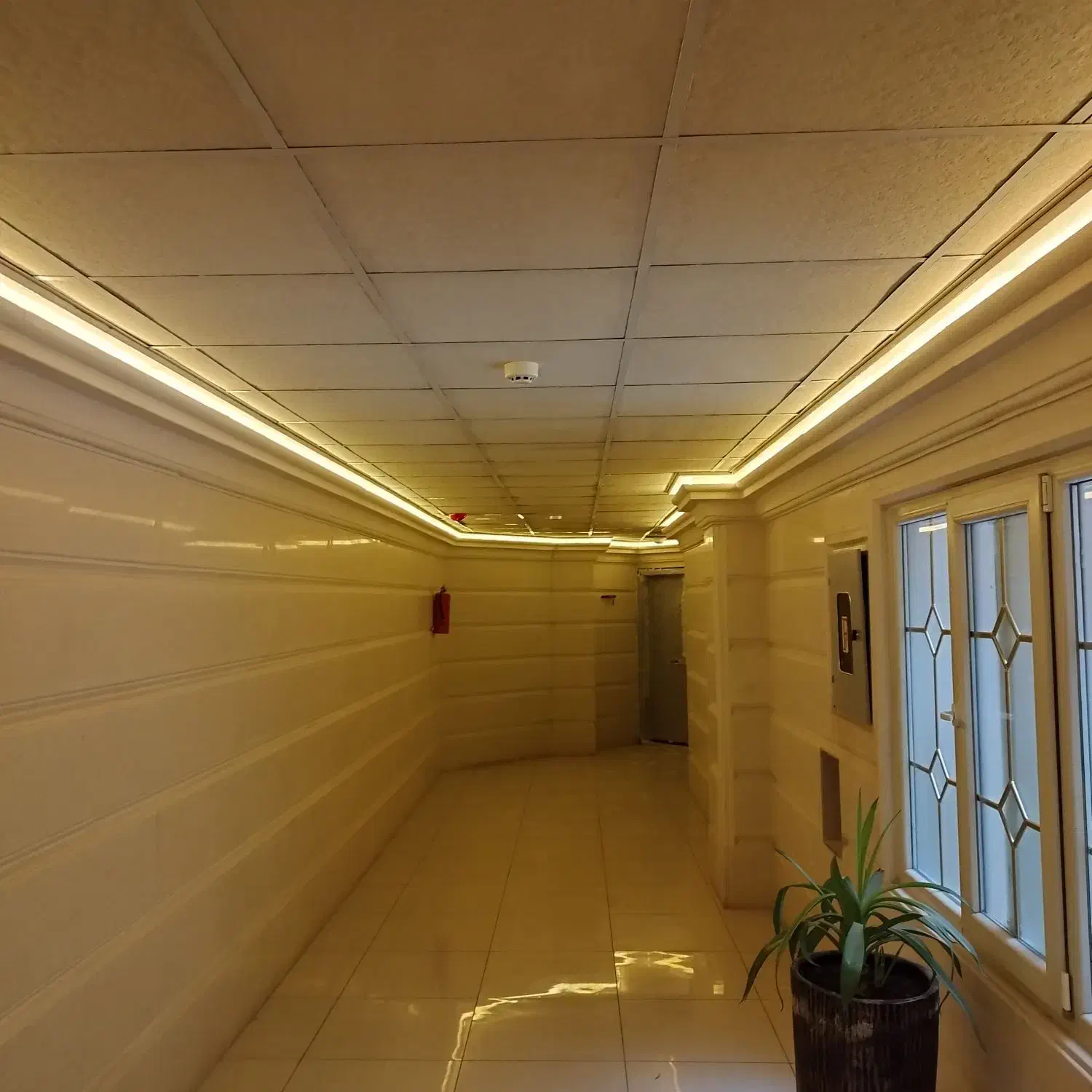 مهندس برقساختمان ، تعمیرات و نصبیات|خدمات پیشه و مهارت|شیراز, میرزاکوچک خان|دیوار