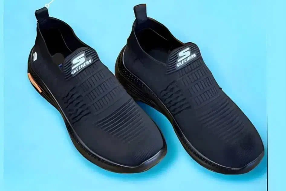 تعدادی کفش نو اسپرت|کیف، کفش، کمربند|شیراز, سیاه سنگ|دیوار