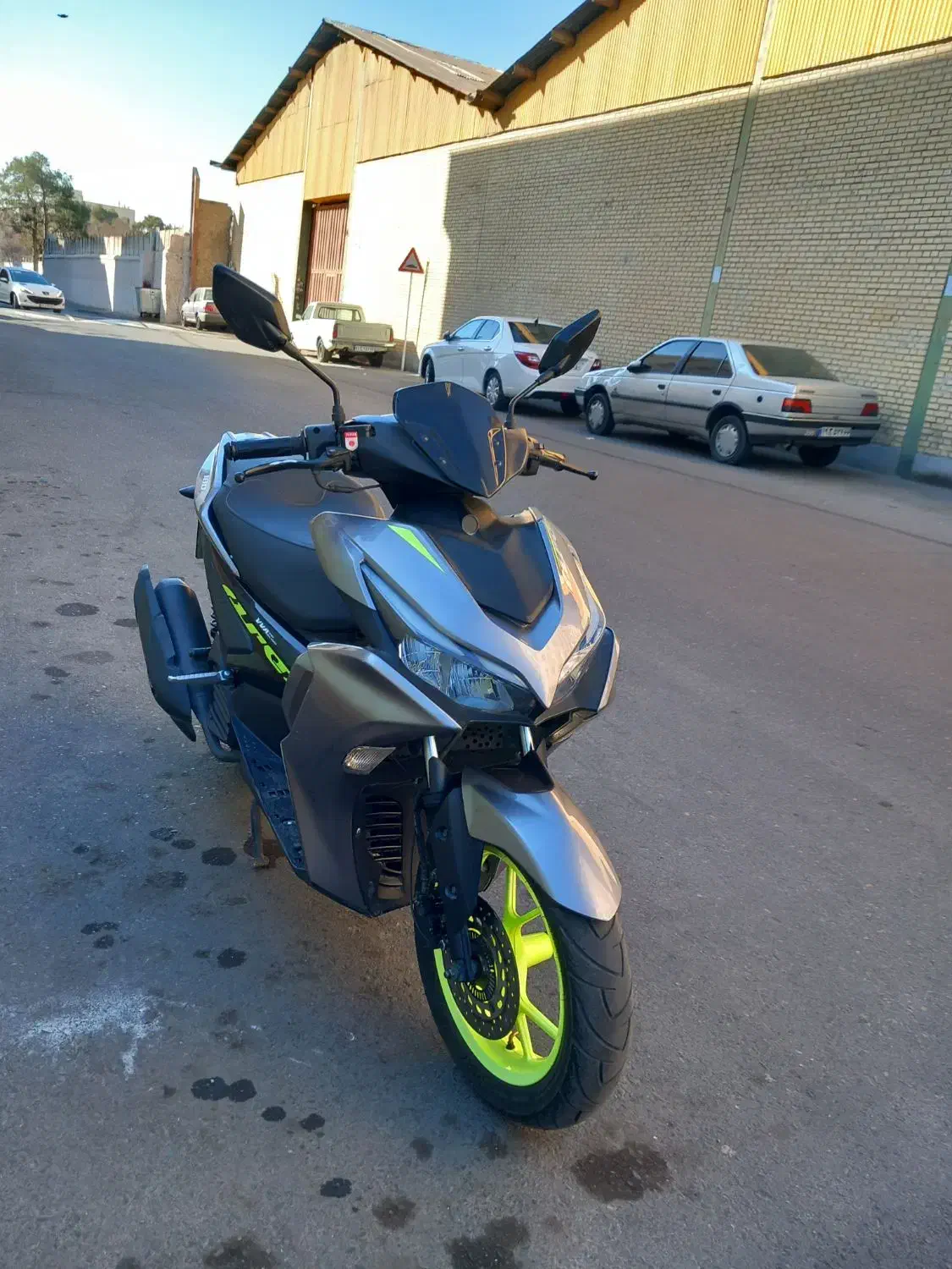 موتور ایروکس 1402|موتورسیکلت|باقرشهر, |دیوار