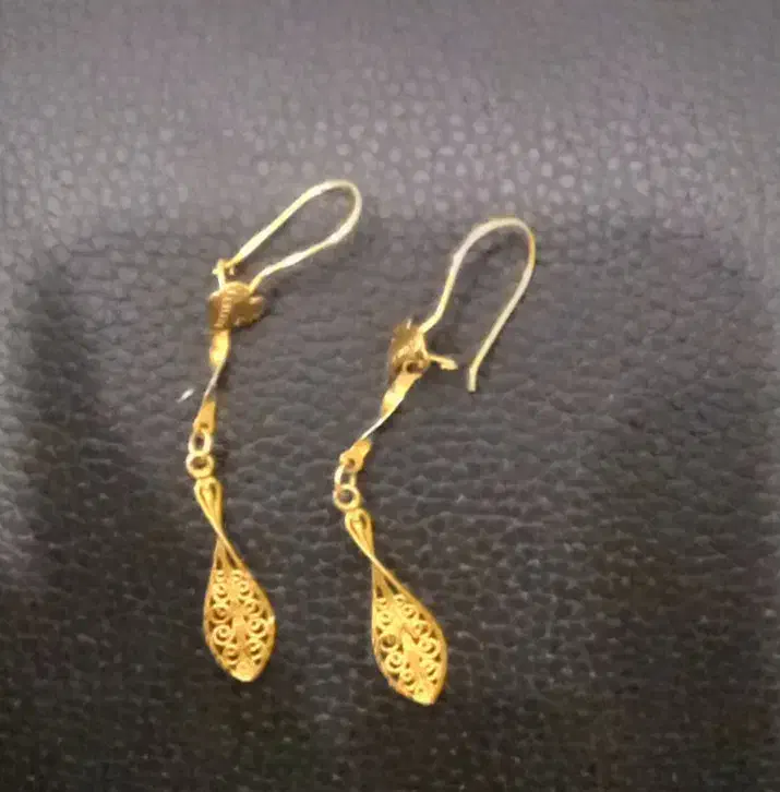 گوشواره طلا ۲۰۰ بالای تابلو|جواهرات|دهلران, |دیوار