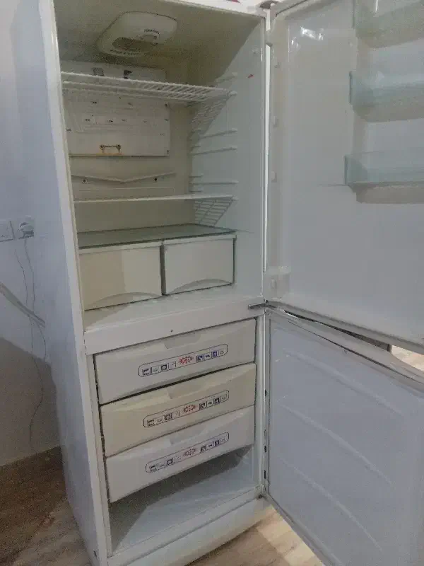 یخچال|یخچال و فریزر|قنوات, |دیوار