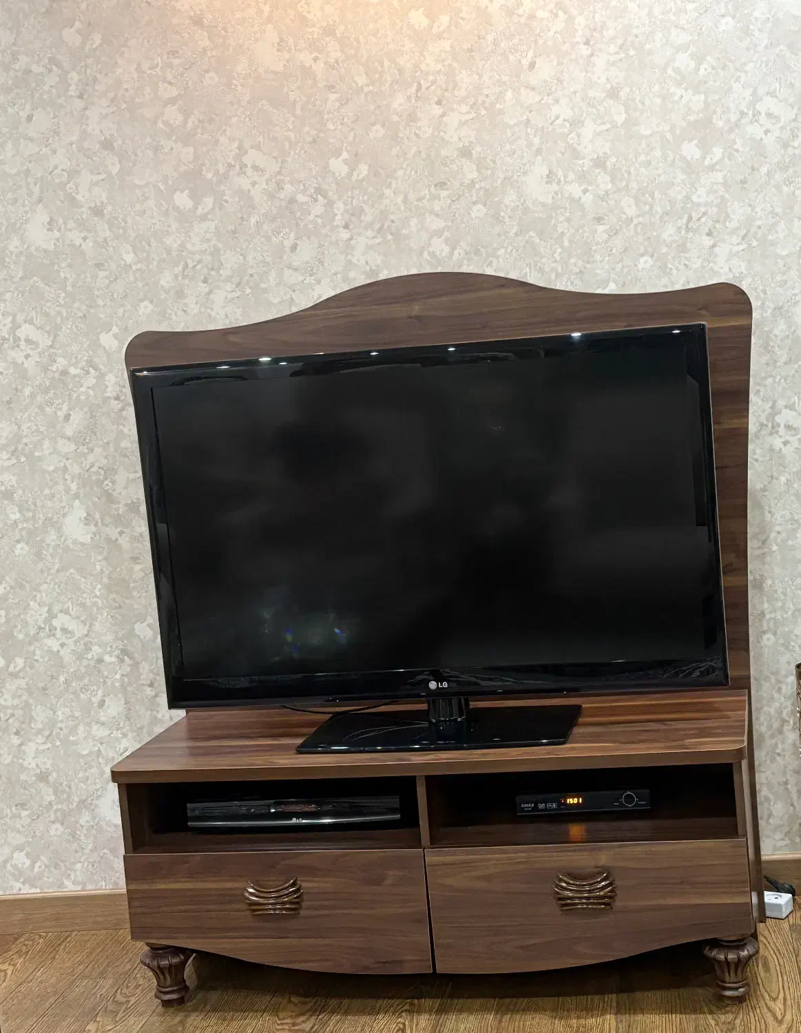 تلوزیون 45 اینچ ال جی|تلویزیون و پروژکتور|گنبد کاووس, |دیوار