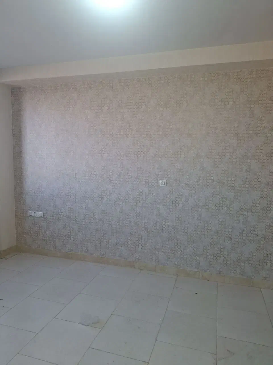 آپارتمان ابوریحان ۸۵ متر|فروش آپارتمان|تاکستان, |دیوار