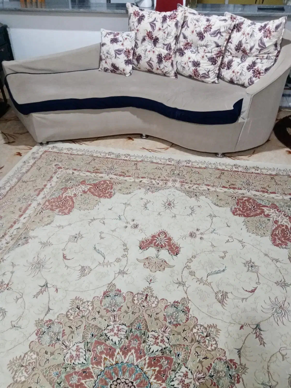 مبل و بخاری مناسب به علت جابه جایی|مبلمان خانگی و میز عسلی|نوشهر, |دیوار