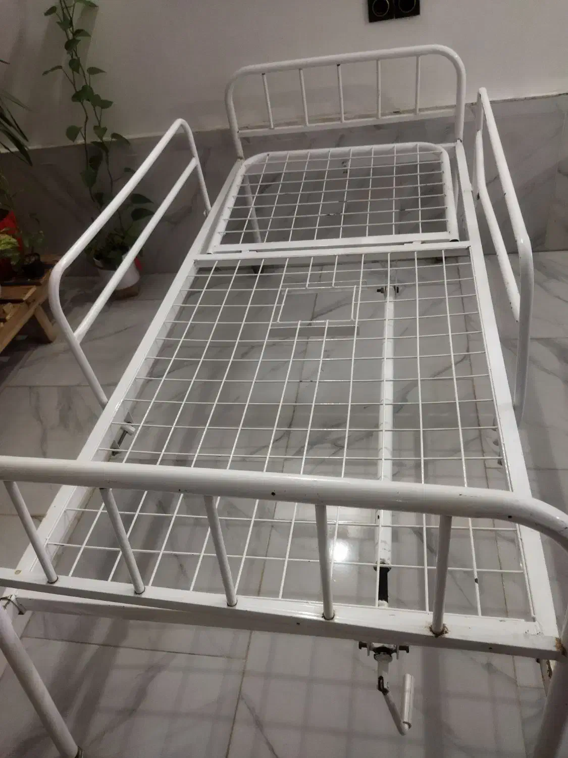 تخت بیمارستانی|آرایشی، بهداشتی، درمانی|مشهد, حضرت حجت|دیوار