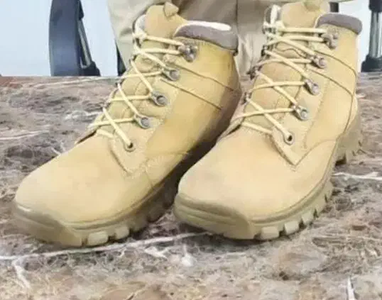 پوتین سایز ۳۹ اورجینال|کیف، کفش، کمربند|تهران, دانشگاه شریف|دیوار