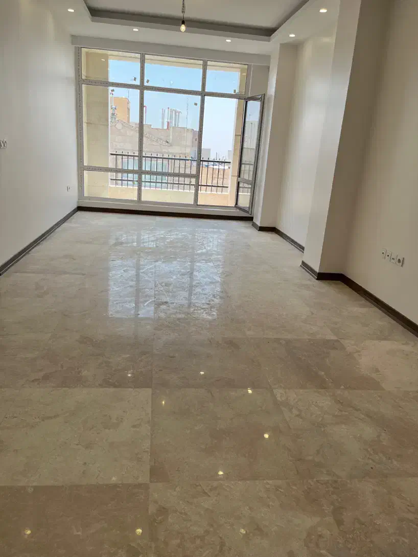 ۵۵متر/ تاپ لوکیشن/ کم واحد