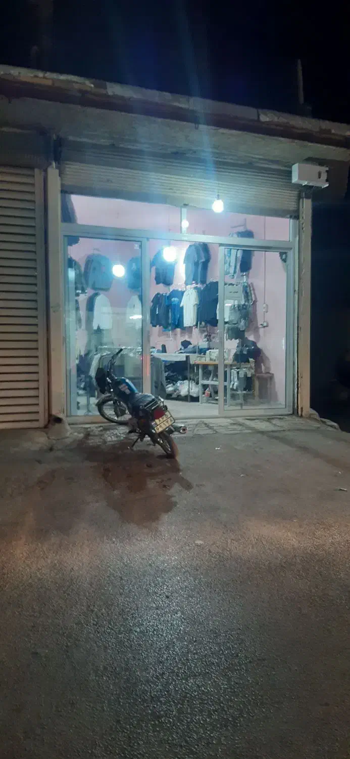 مغازه واقع درادریان روبروی بهداری|فروش مغازه و غرفه|خمینیشهر, |دیوار