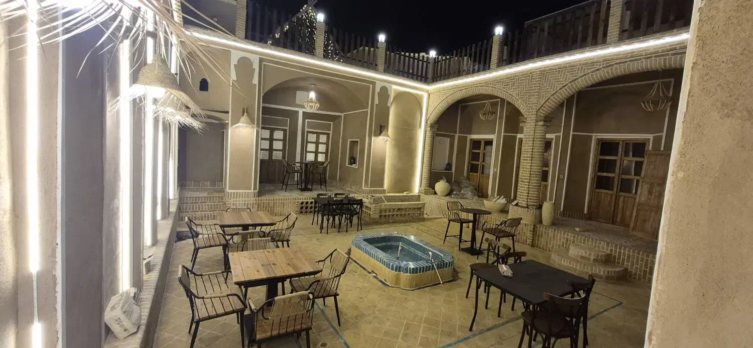 سراشپز فست فود|استخدام خدمات فروشگاه و رستوران|بافق, |دیوار