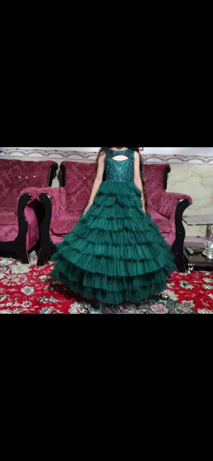 لباس تور|لباس|آبیک, |دیوار