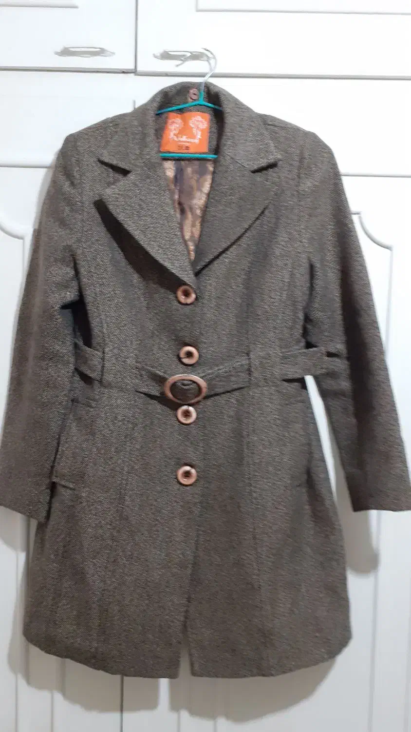 پالتو نو وشیک|لباس|خرمآباد, |دیوار