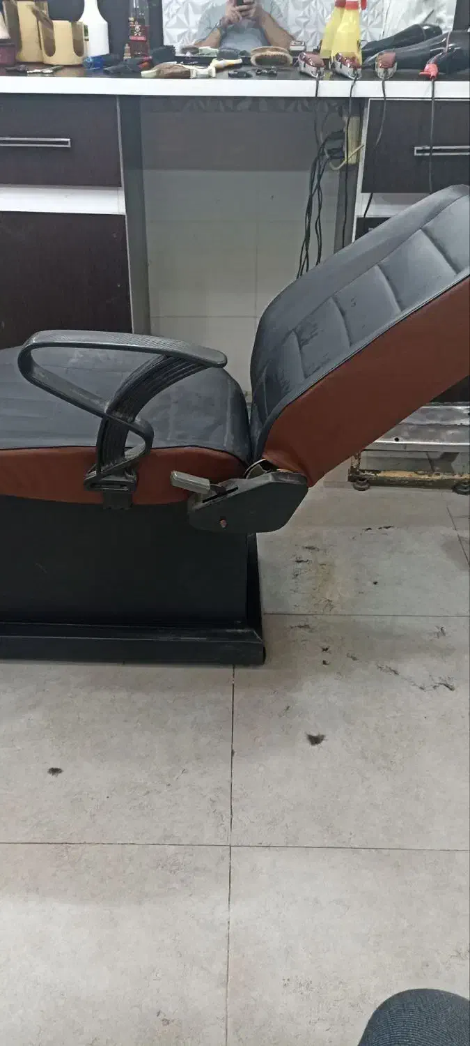 صندلی آرایشگاه|آرایشگاه و سالن‌های زیبایی|کرمانشاه, |دیوار