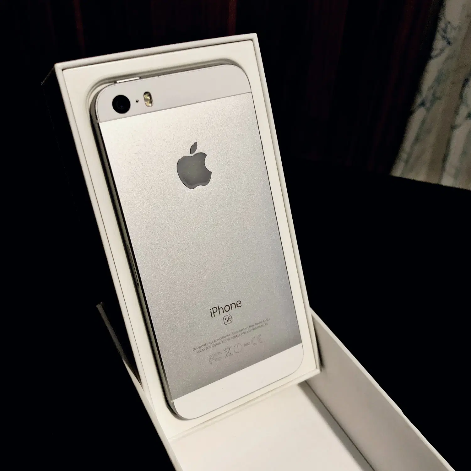 iPhone SE 2016 64G Silver|موبایل|تهران, شهرک پرواز|دیوار