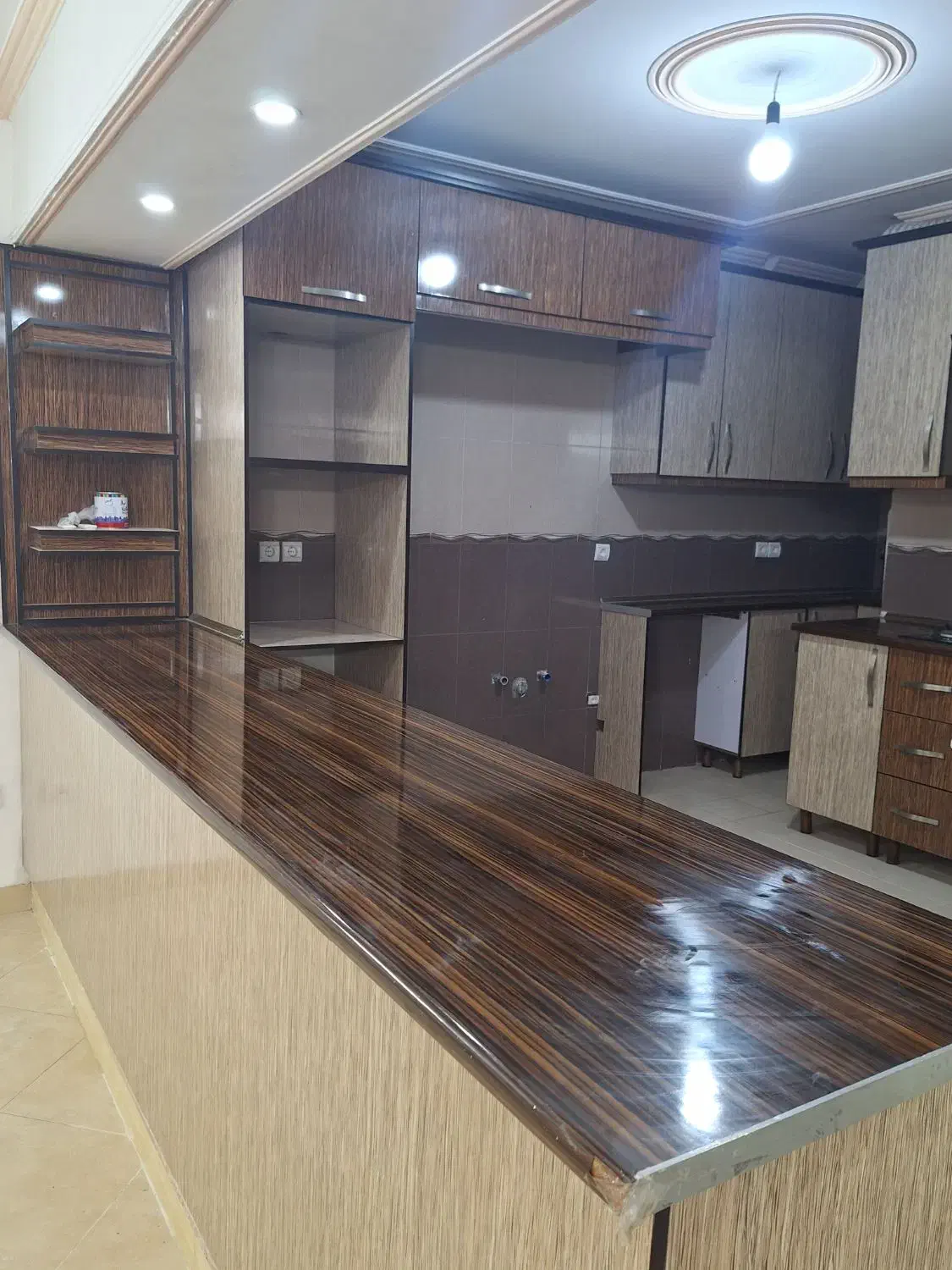 رهن کامل آپارتمان ۱۰۰ متری کوی فرهنگیان|اجارهٔ آپارتمان|کرمان, |دیوار