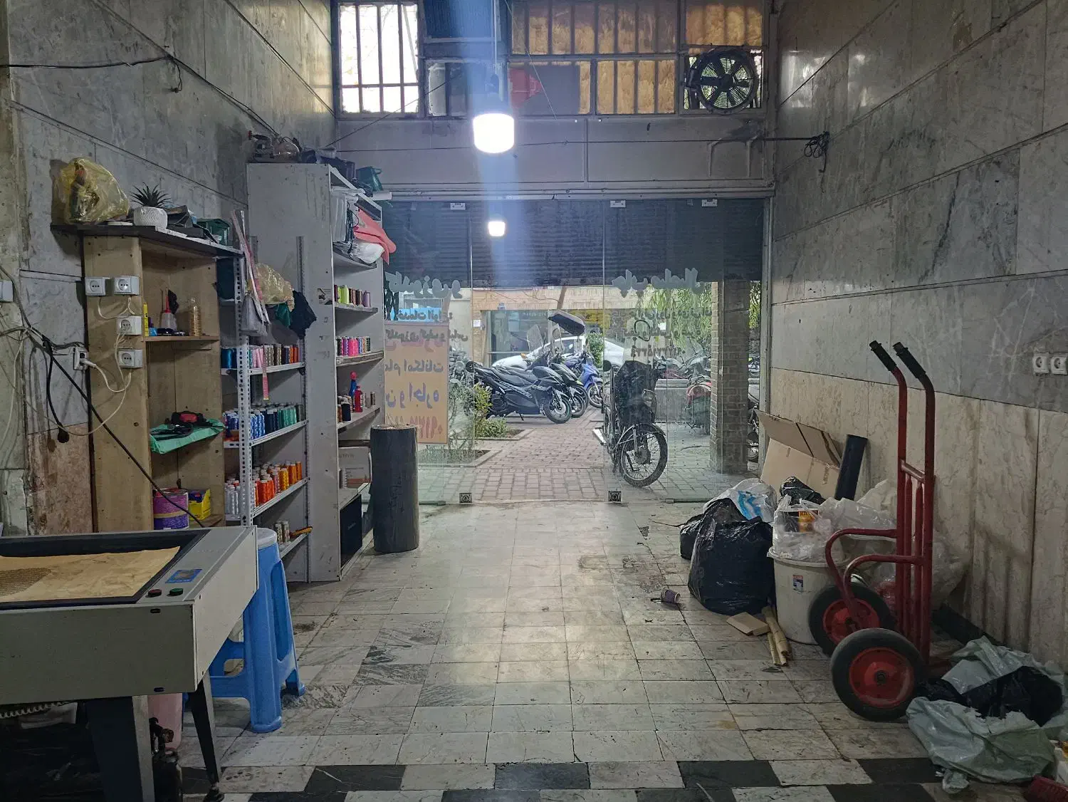 اجاره مغازه ۵۵ متری با بالکن بزرگ میدان پرتردد|اجارهٔ مغازه و غرفه|تهران, امین حضور|دیوار