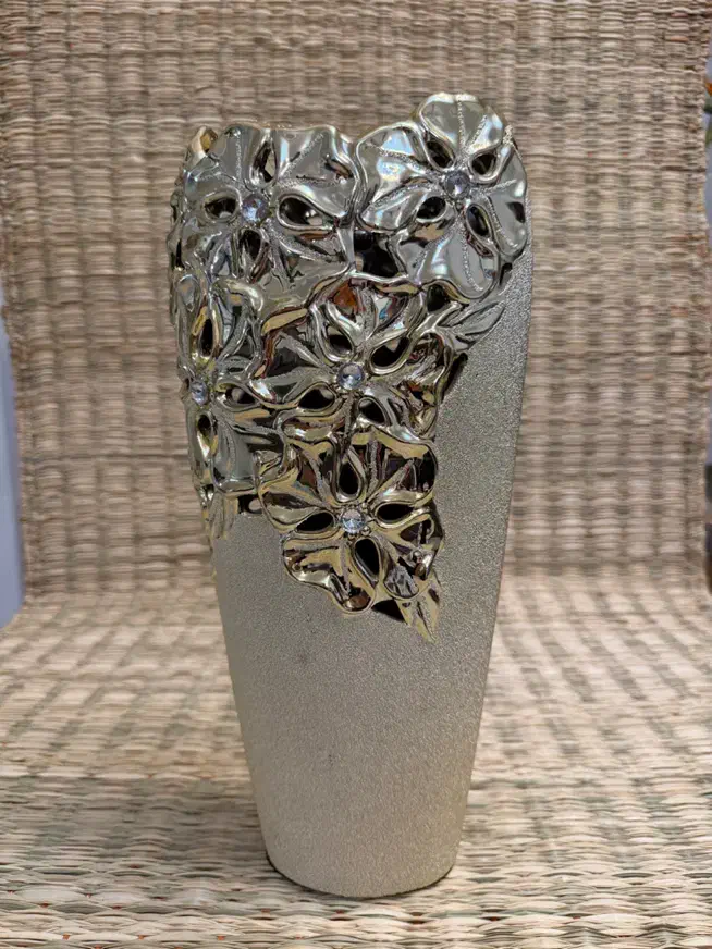 گلدان دکوری لاکچری + مجسمه طلایی شیک|مجسمه، تندیس، ماکت|اردبیل, |دیوار