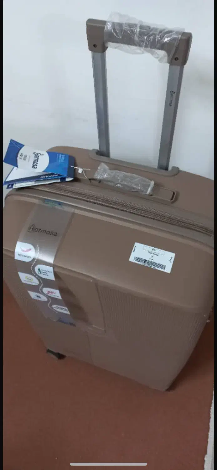 چمدان|کیف، کفش، کمربند|اراک, |دیوار