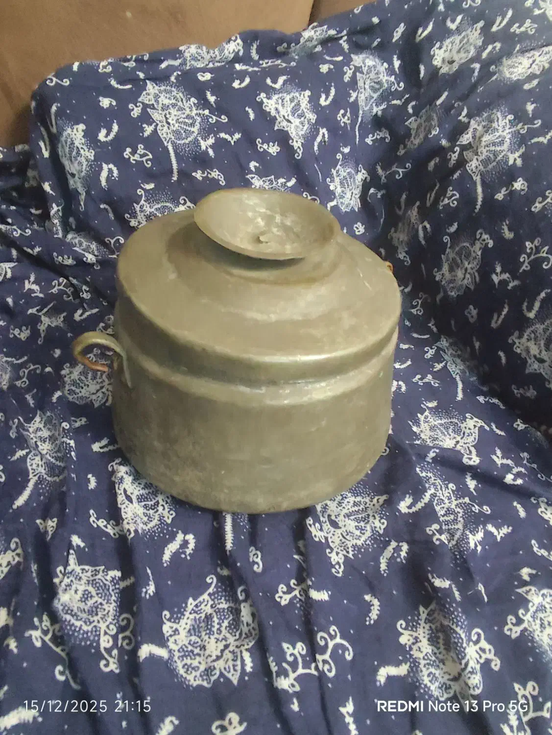 ظرف مسی قدیمی واصل|کلکسیون اشیاء عتیقه|اندیشه, اندیشه فاز ۵|دیوار