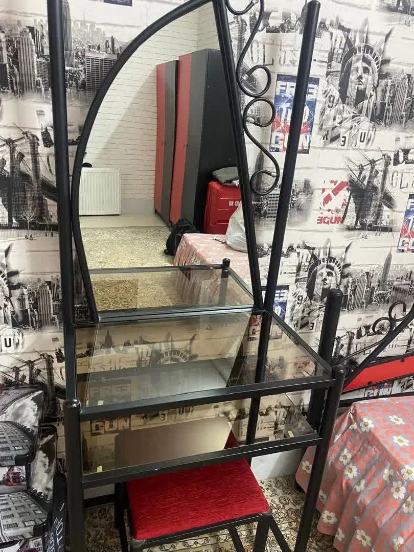 2 عددتخت،2عدد کمد، 1 میز آرایشی|تخت و سرویس خواب|قم, باجک یک|دیوار