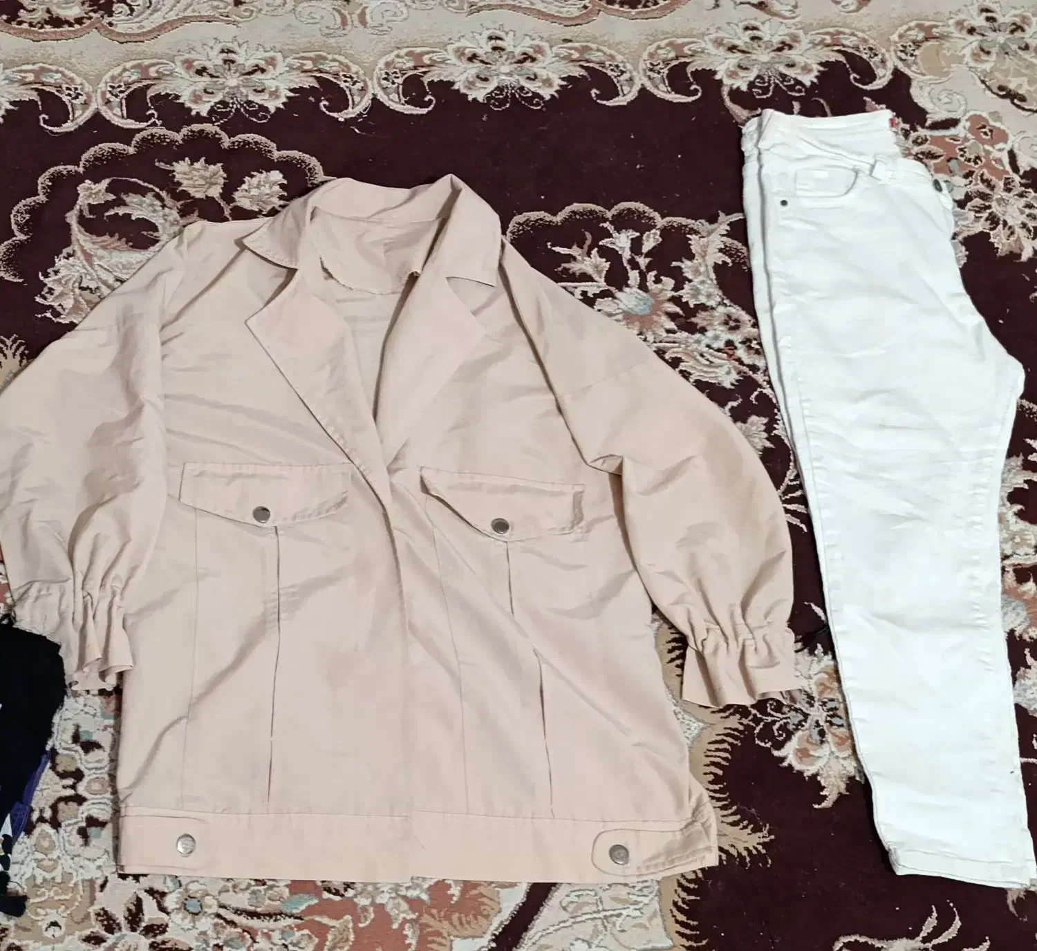 لباس زنانه|لباس|گالیکش, |دیوار