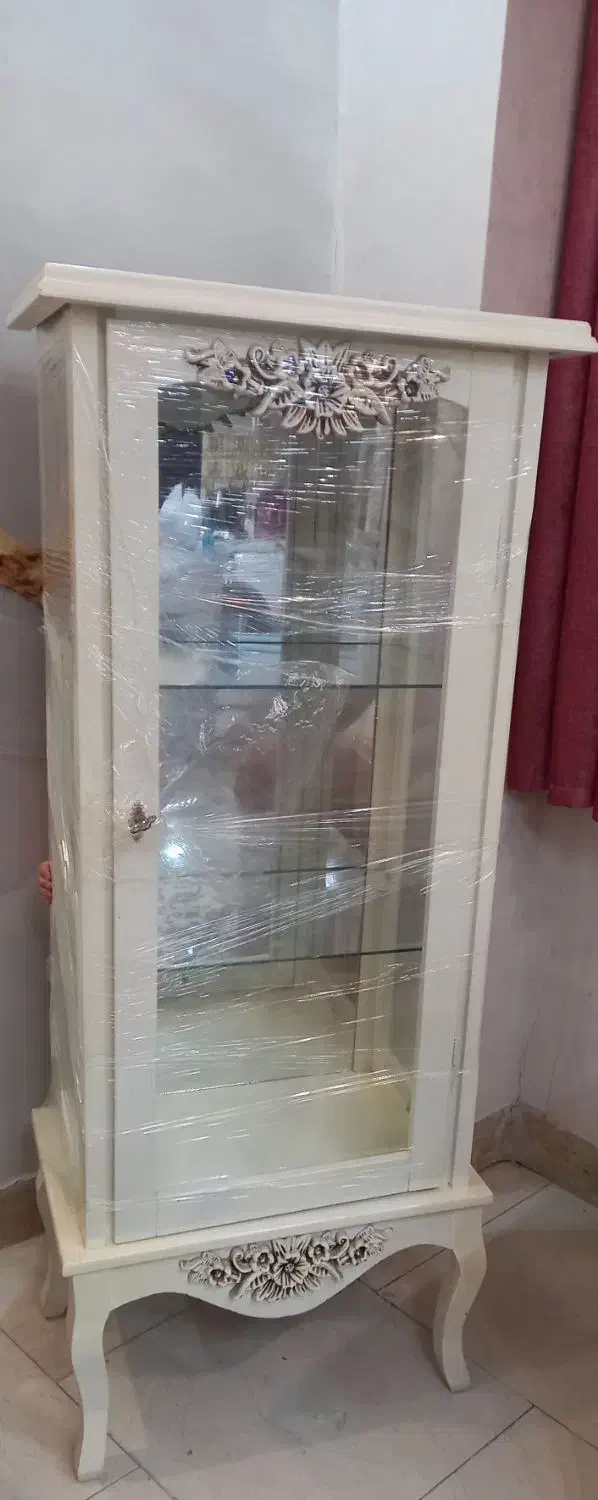 بوفه|آرایشگاه و سالن‌های زیبایی|خمین, |دیوار