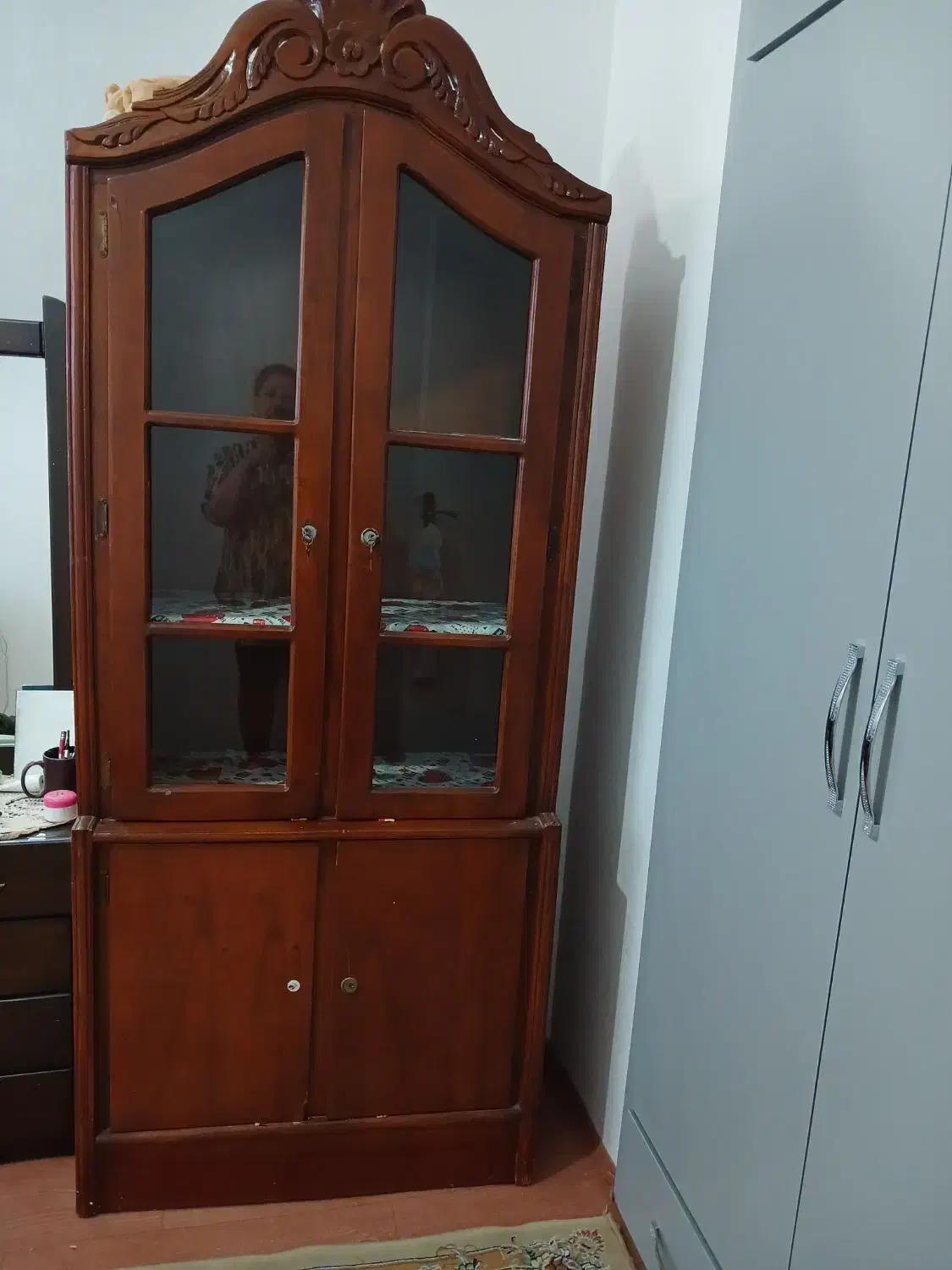 کمدویتریندار|بوفه، ویترین، کنسول|بندر انزلی, ساحل قو|دیوار