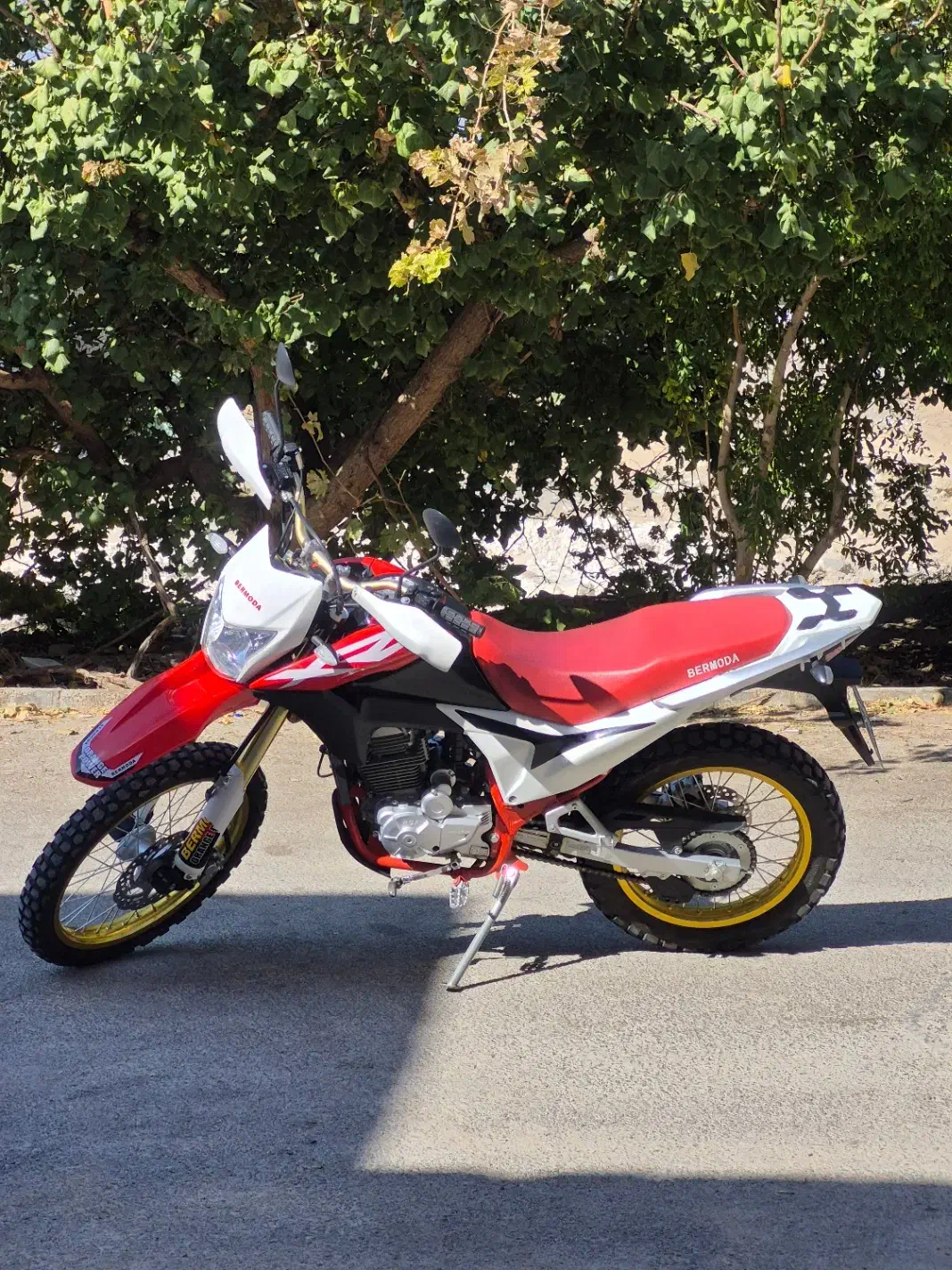 تریل ۲۵۰ برمودا در حد|موتورسیکلت|ابرکوه, |دیوار