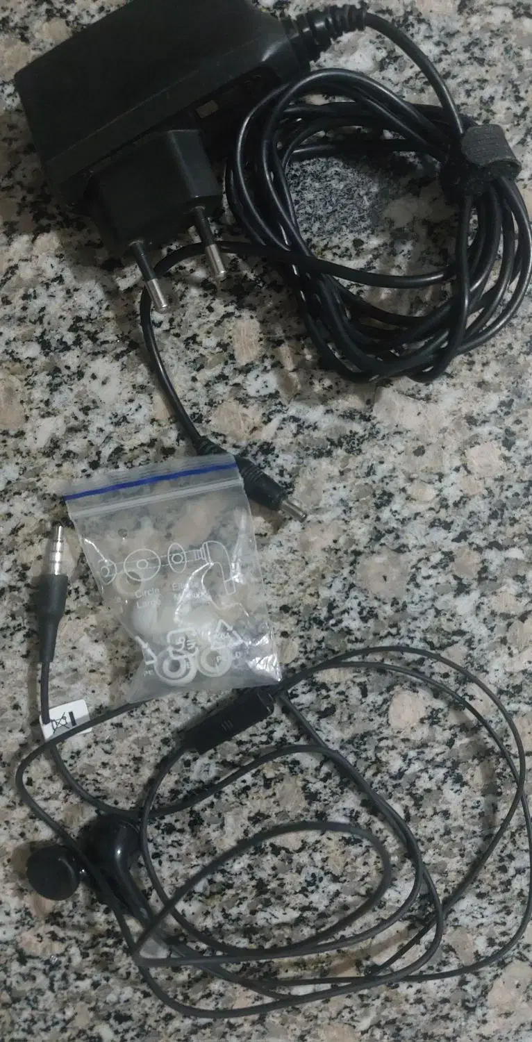 هندزفری نو وشارژر نوکیا سوزنی|لوازم جانبی موبایل و تبلت|کازرون, |دیوار