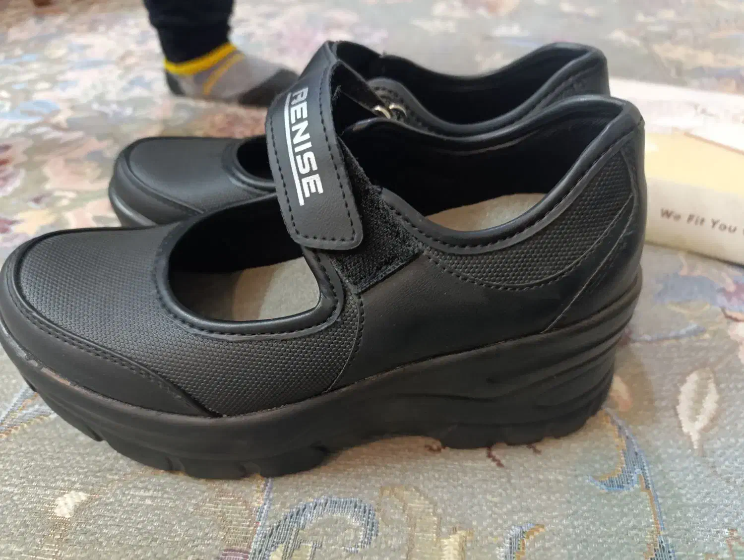 کفش|کیف، کفش، کمربند|مشهد, سرافرازان|دیوار