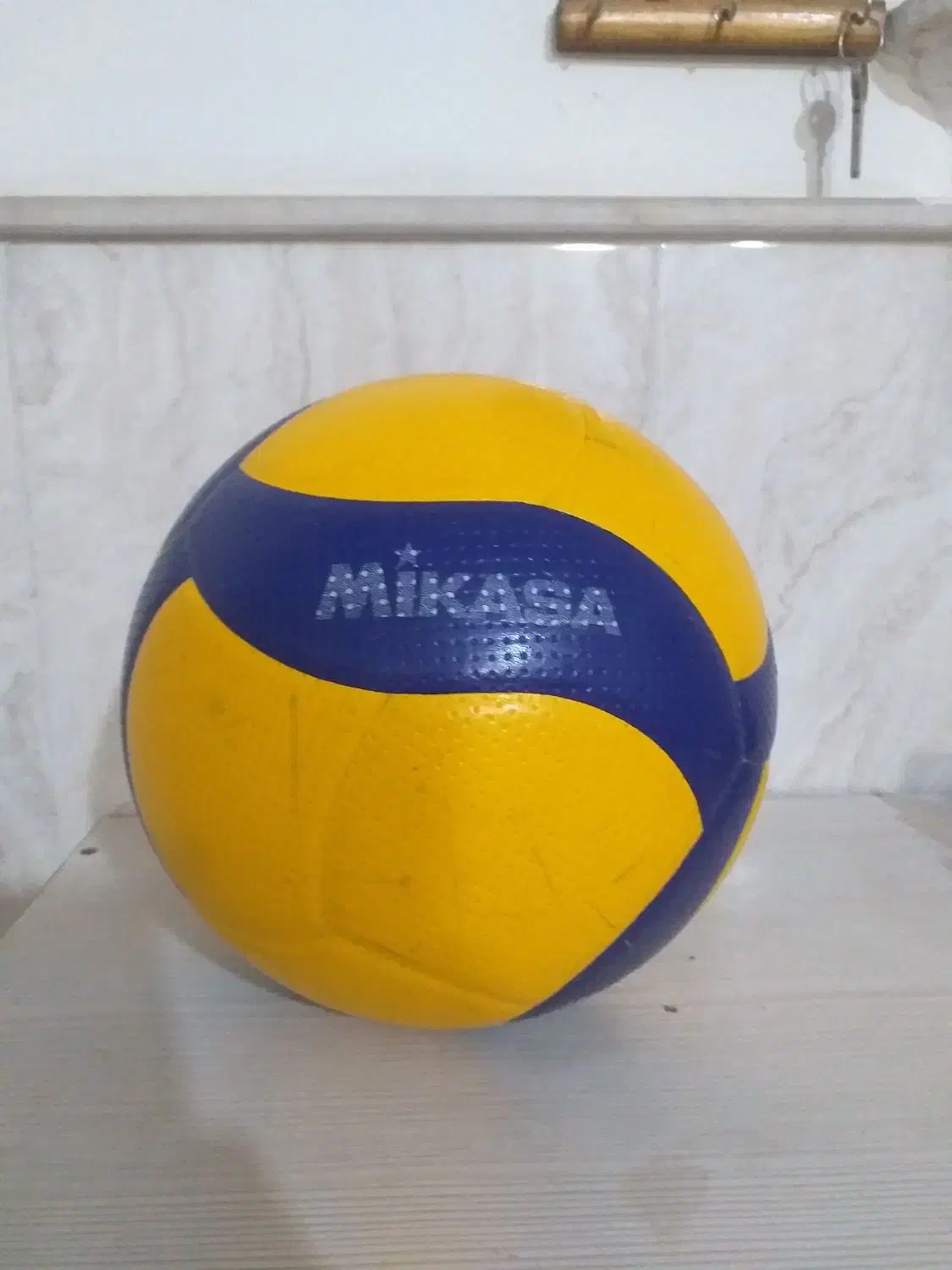 توپ والیال میکاسا V200W اصل|ورزشهای توپی|نیشابور, خیام|دیوار