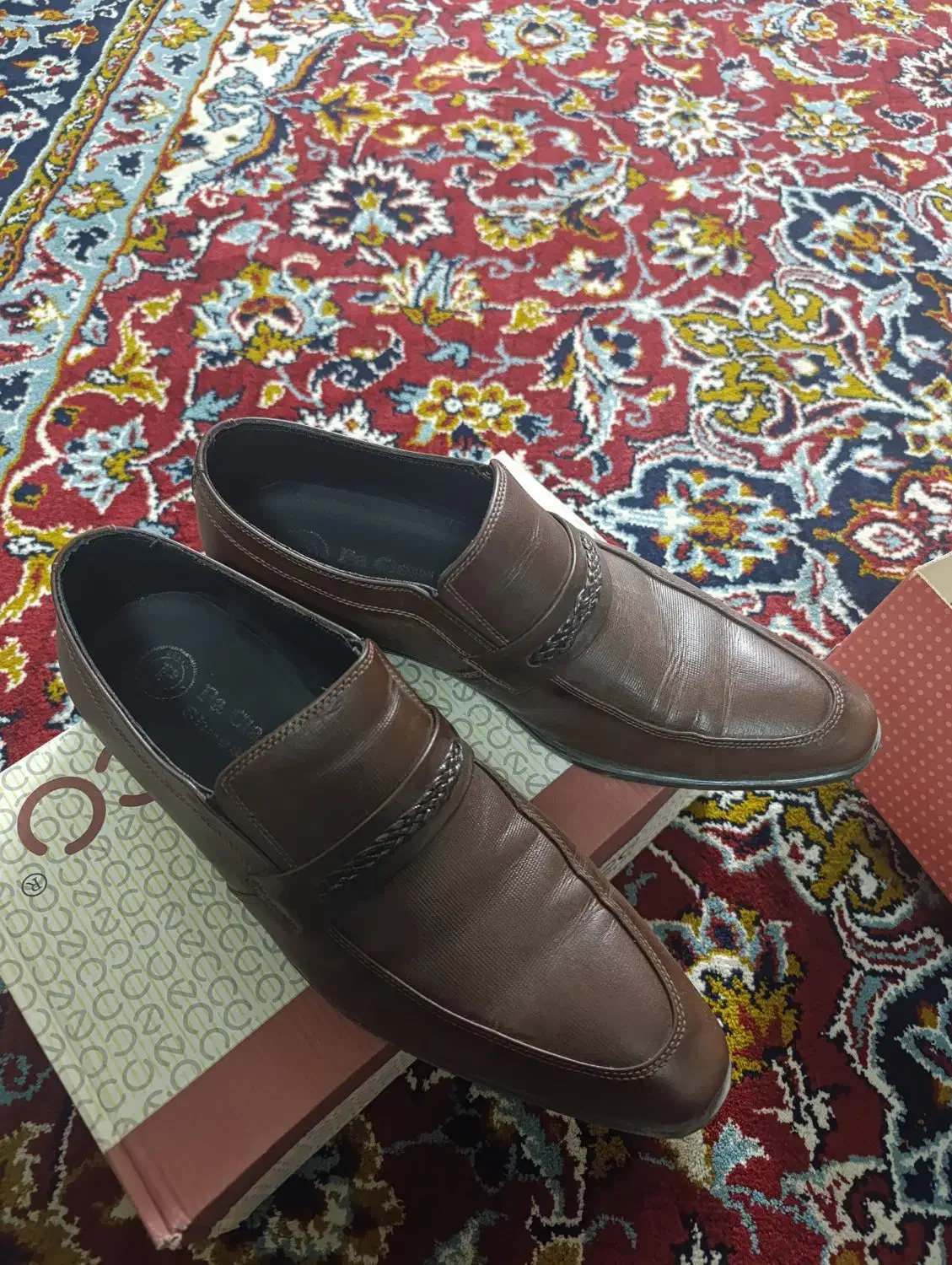 کفش‌‌|کیف، کفش، کمربند|کاشان, ولیعصر|دیوار