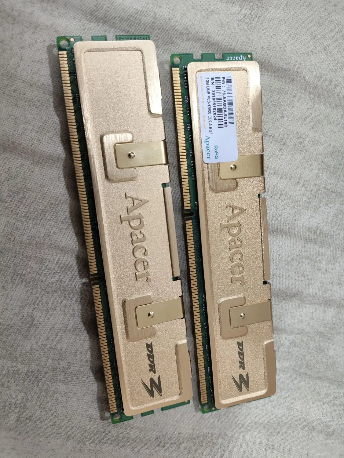 ۲ رم ۲ گیگ ddr3 Apacer|رایانه رومیزی|قم, حمام تالار|دیوار