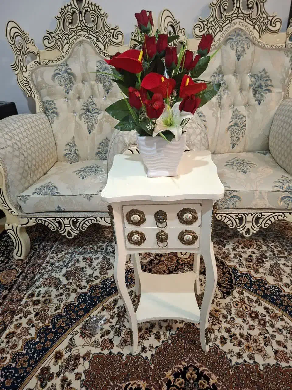 میز تلفن و گلدان|میز تلفن|رشت, گیل|دیوار