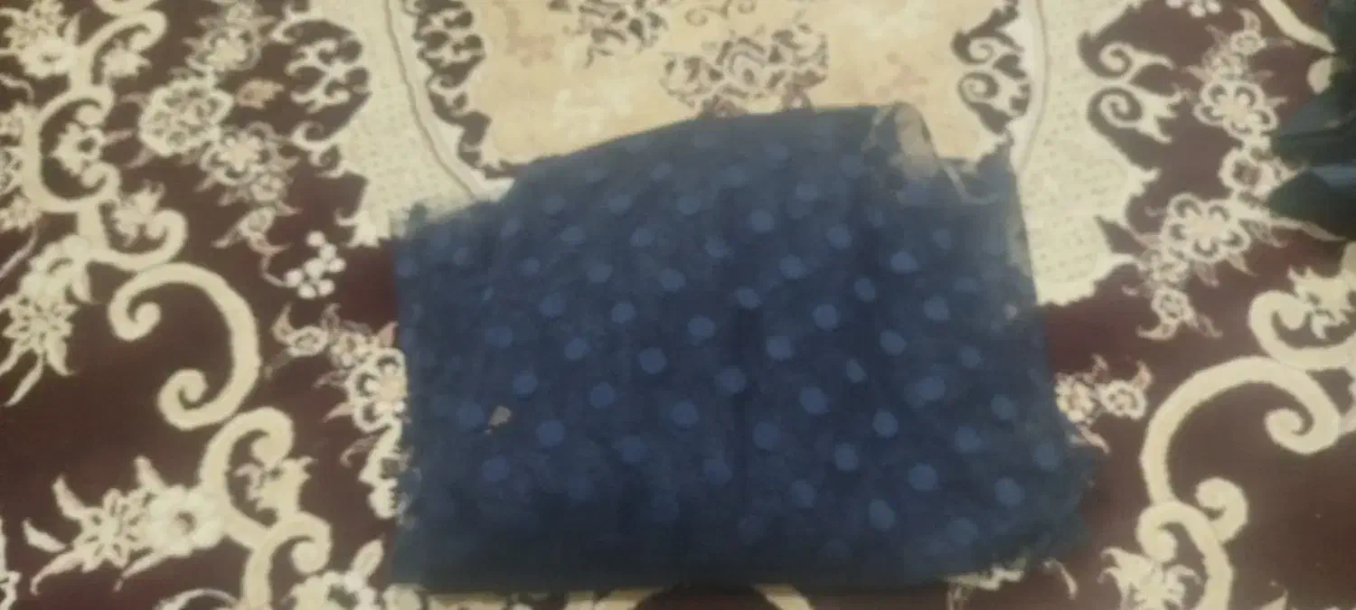 لباس|لباس|شاهینشهر, گزبرخوار|دیوار