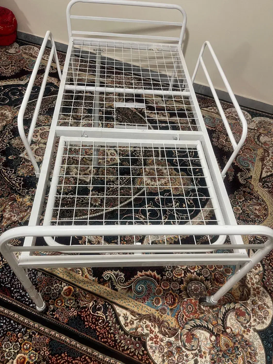 تخت|تخت و سرویس خواب|پارس‌آباد, |دیوار