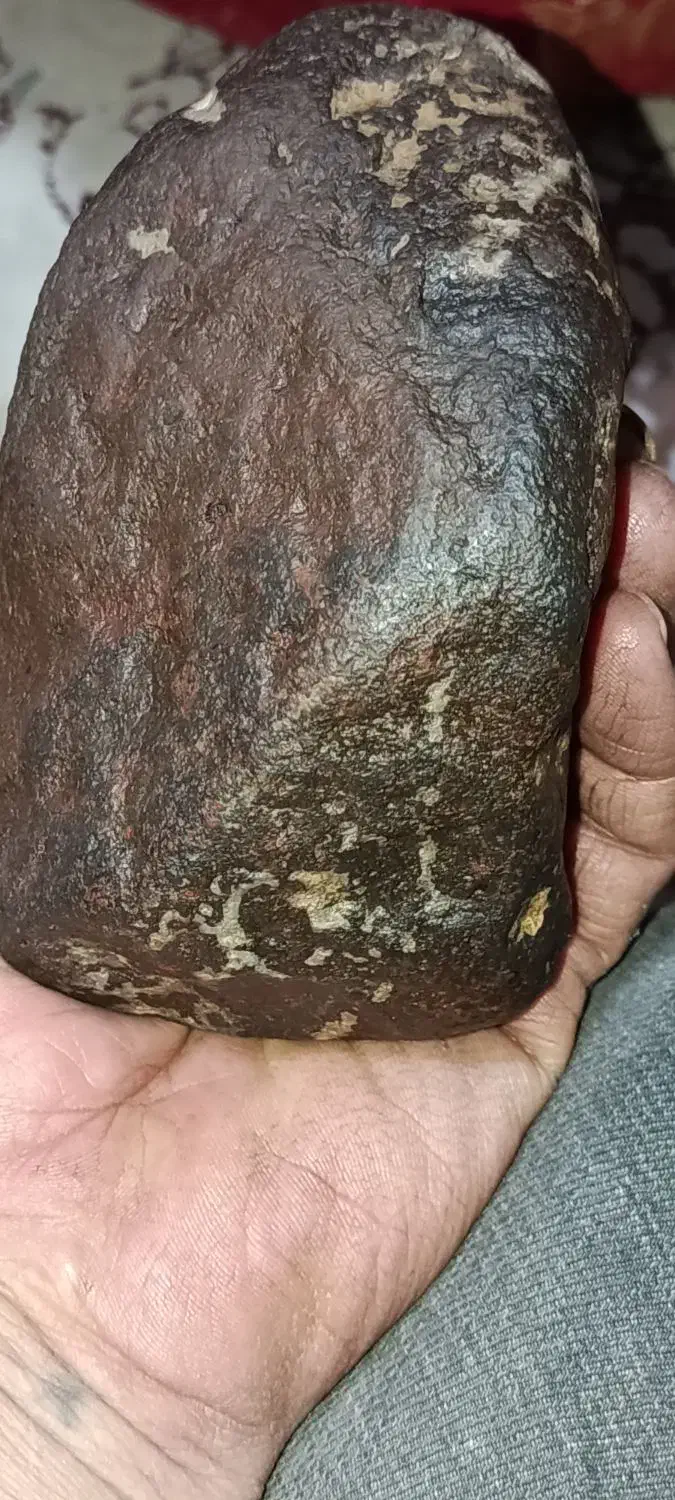 شهاب سنگهای مشکوک|جواهرات|قم, امامزاده ابراهیم|دیوار