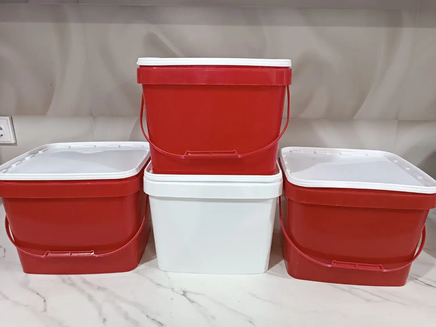 سطل ده کیلویی|ظروف نگهدارنده، پلاستیکی، یک‌بارمصرف|برازجان, |دیوار