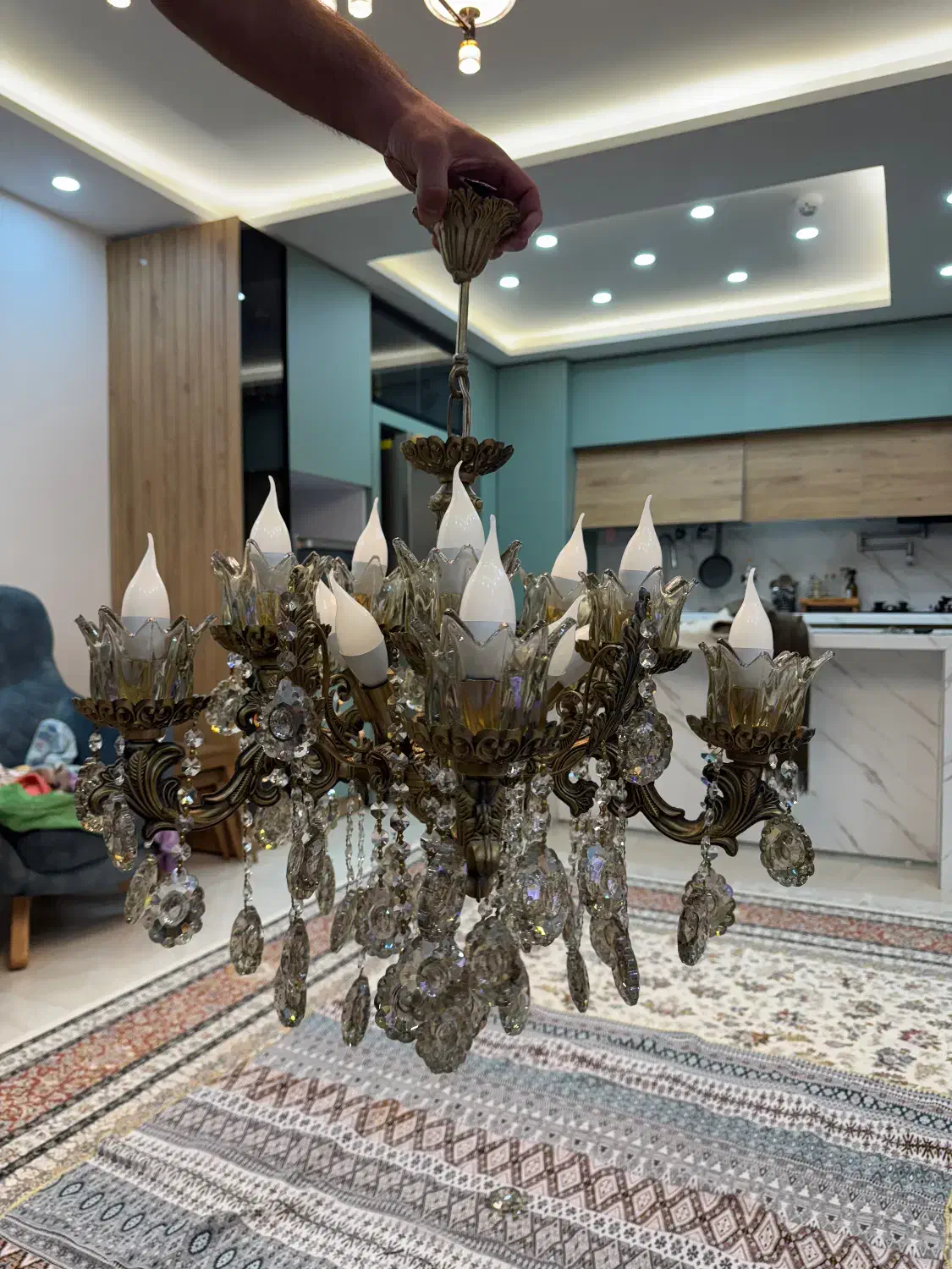 لوستر برنجی ۱۵ شاخه|لوستر و چراغ آویز|همدان, |دیوار