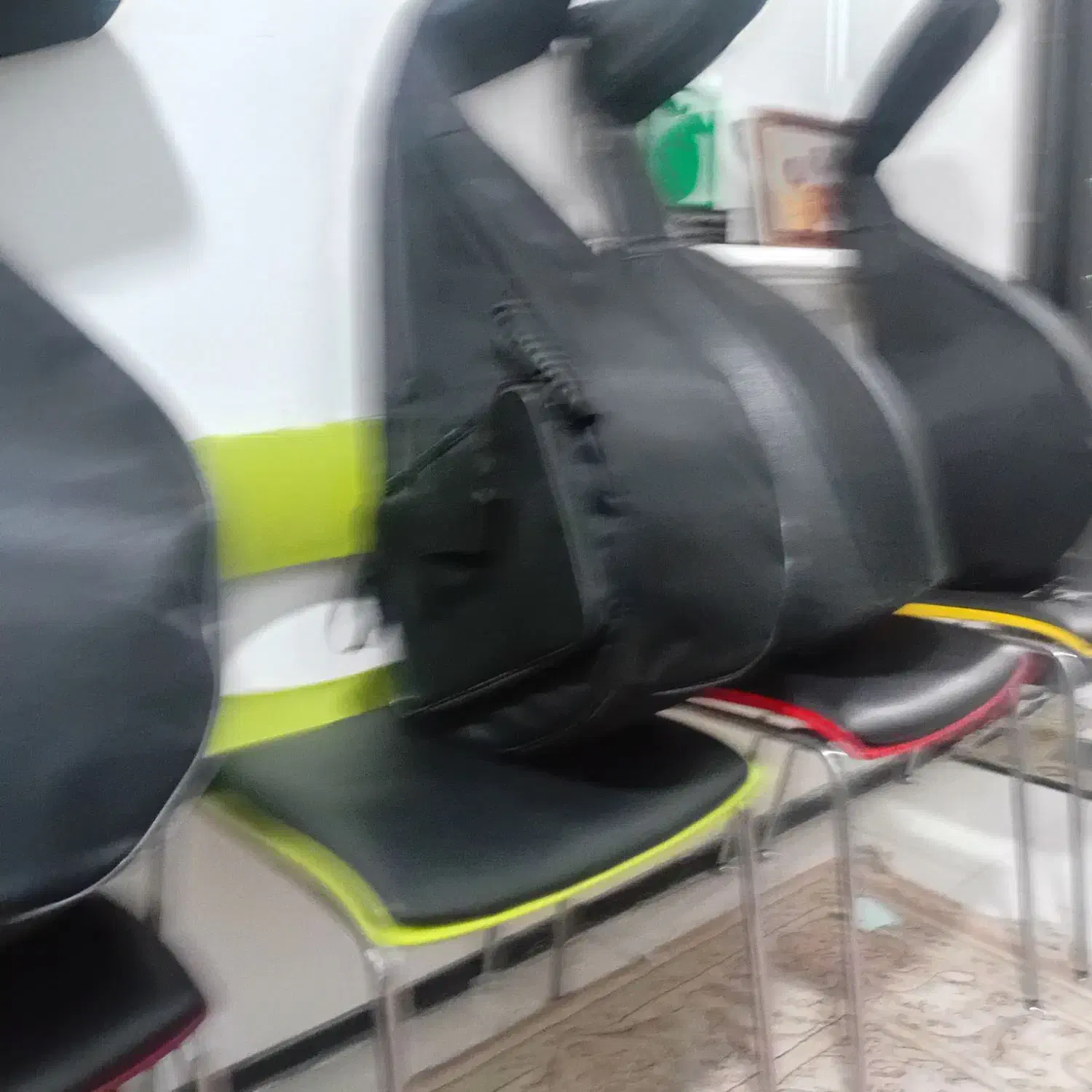 عود|سازهای سنتی|بندرعباس, |دیوار