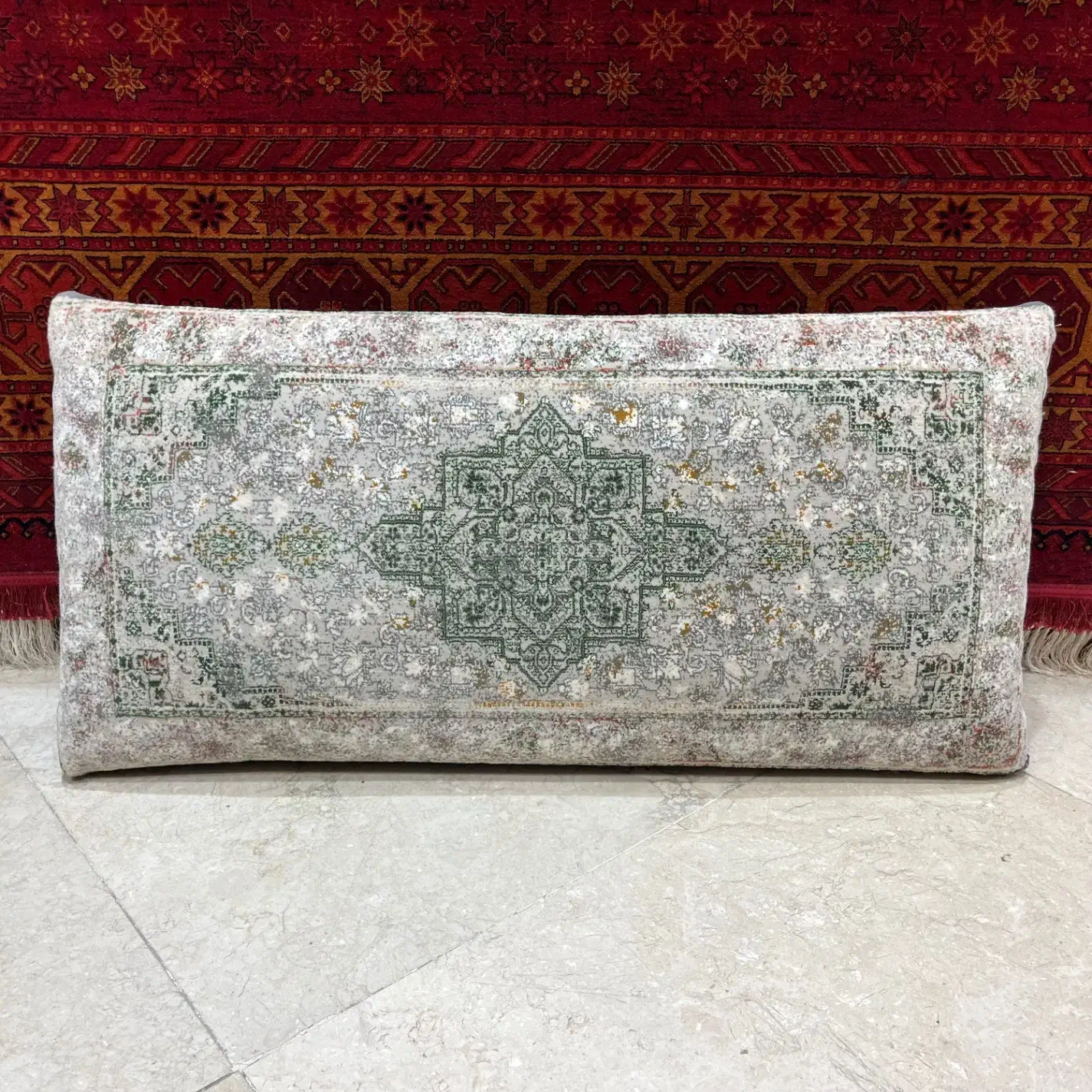 ** پشتی ۷۰۰ شانه ۱۰۰ درصد نخ **|پشتی|گلبهار, شهر جدید گلبهار|دیوار