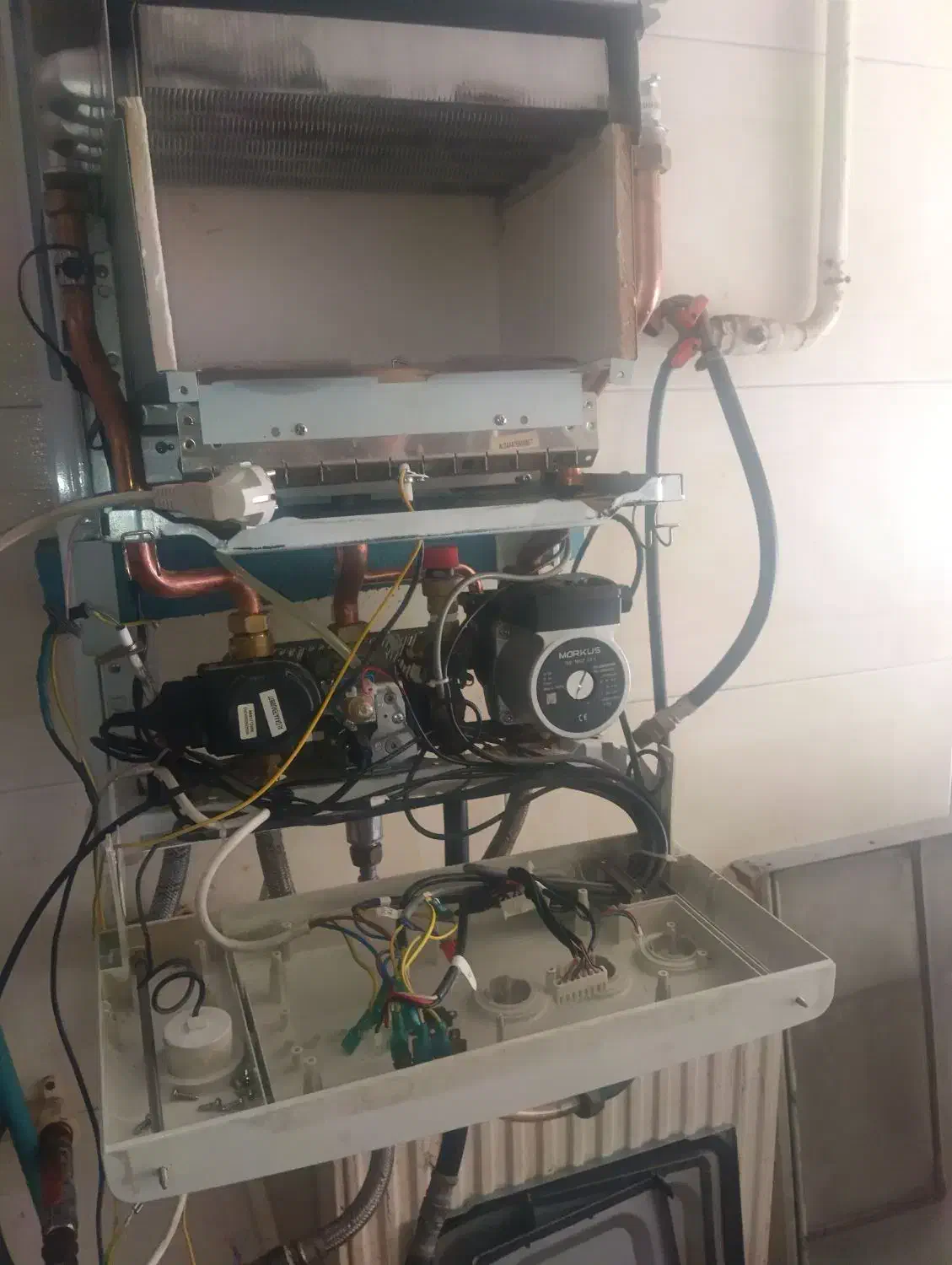 تعمیر پکیج آبگرمکن دیواری|خدمات پیشه و مهارت|محمدشهر, شهرک چمران|دیوار