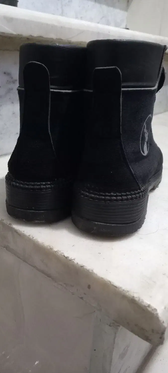 بوت مشکی|کیف، کفش، کمربند|گرگان, |دیوار