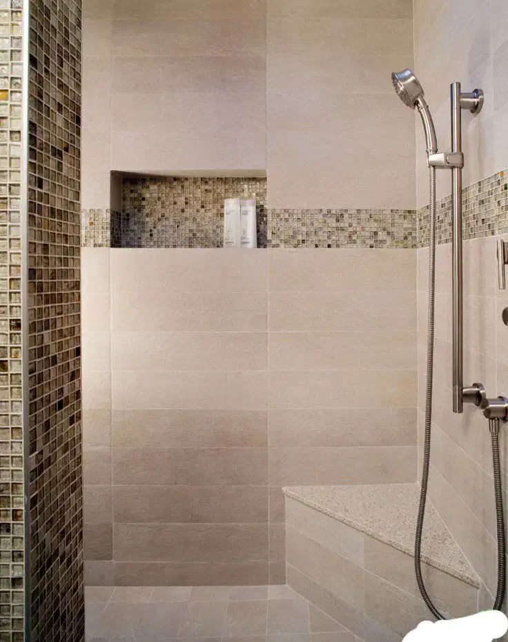 نصب کاشی وسرامیک روی کاشیکاری قدیمی سرامیک کار|خدمات پیشه و مهارت|شیراز, عادل آباد|دیوار